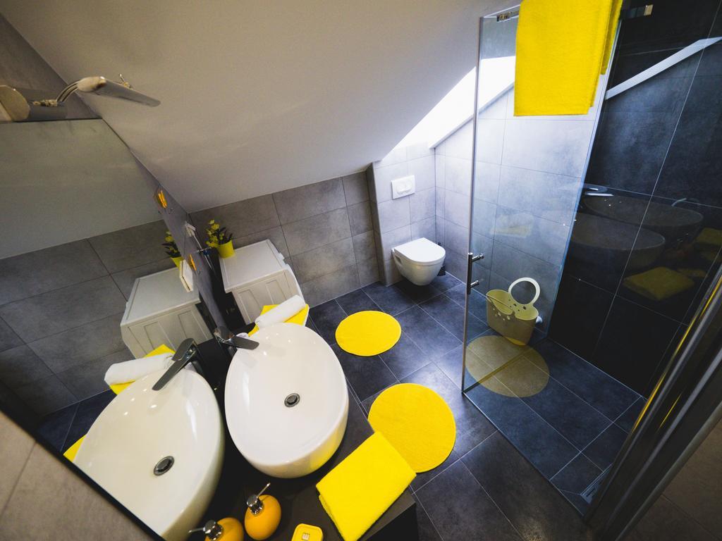 Apartments Sunny Garden โบรดาริตซา ภายนอก รูปภาพ