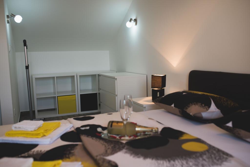 Apartments Sunny Garden โบรดาริตซา ภายนอก รูปภาพ