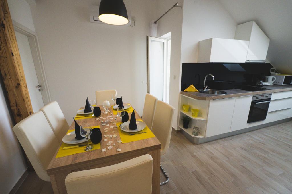 Apartments Sunny Garden โบรดาริตซา ภายนอก รูปภาพ