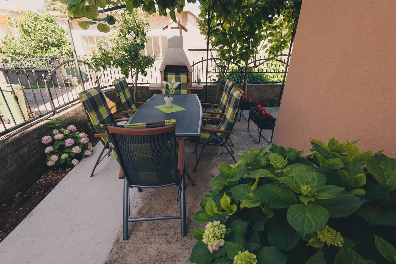 Apartments Sunny Garden โบรดาริตซา ภายนอก รูปภาพ
