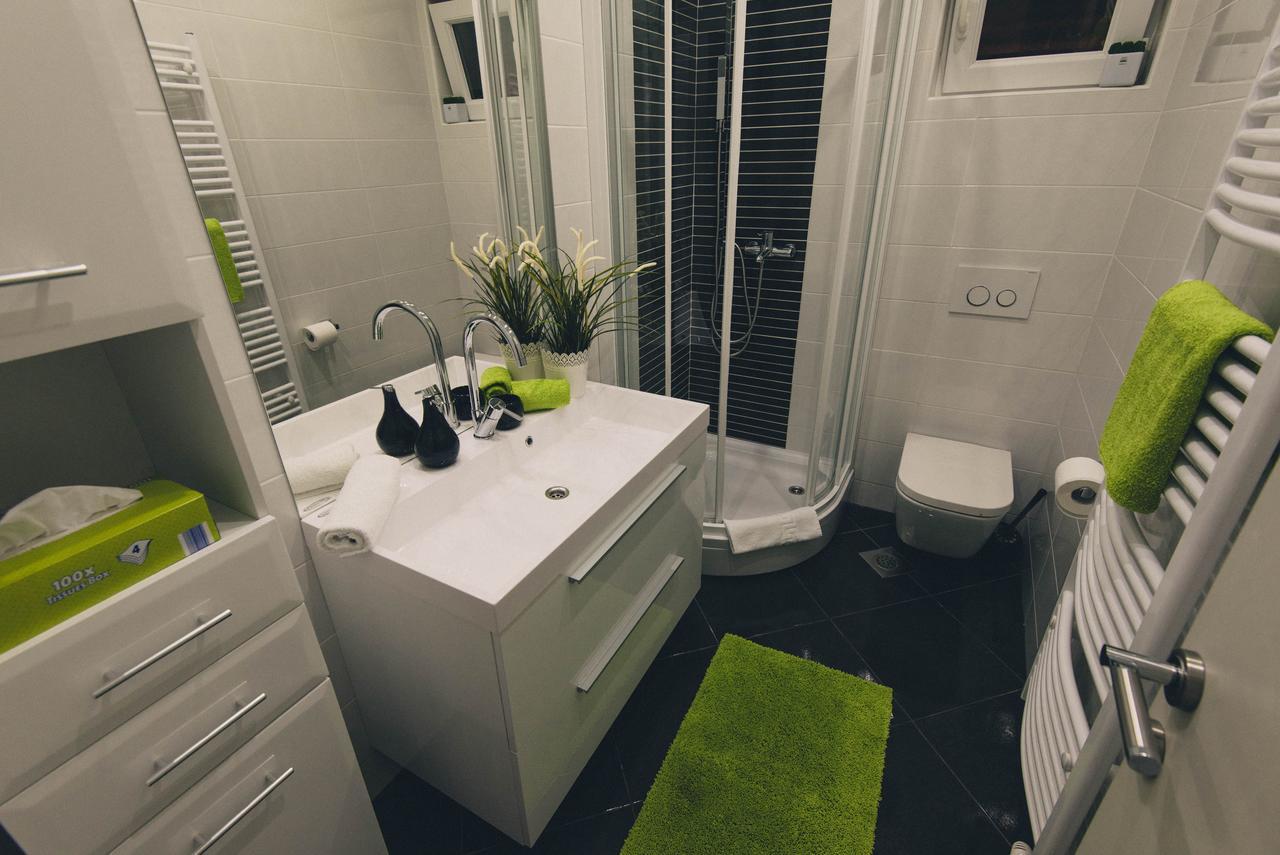 Apartments Sunny Garden โบรดาริตซา ภายนอก รูปภาพ
