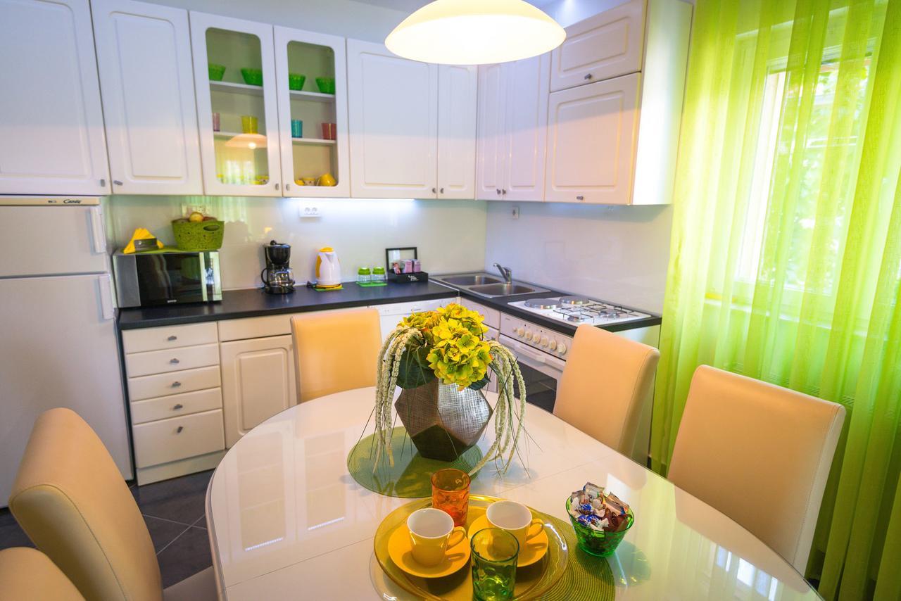 Apartments Sunny Garden โบรดาริตซา ภายนอก รูปภาพ