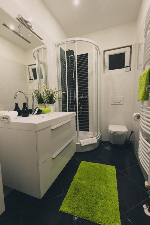 Apartments Sunny Garden โบรดาริตซา ภายนอก รูปภาพ